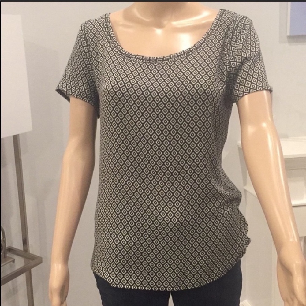 LOFT Black/ White Blouse Size XS, Beautiful design